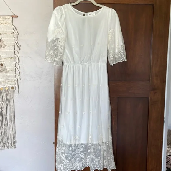 chinese dress ladies "Dhelia" Vintage Print Lace Maxi Dress- Cream White